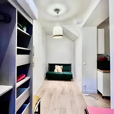 Charming Next To The Eiffel Tower Apartment